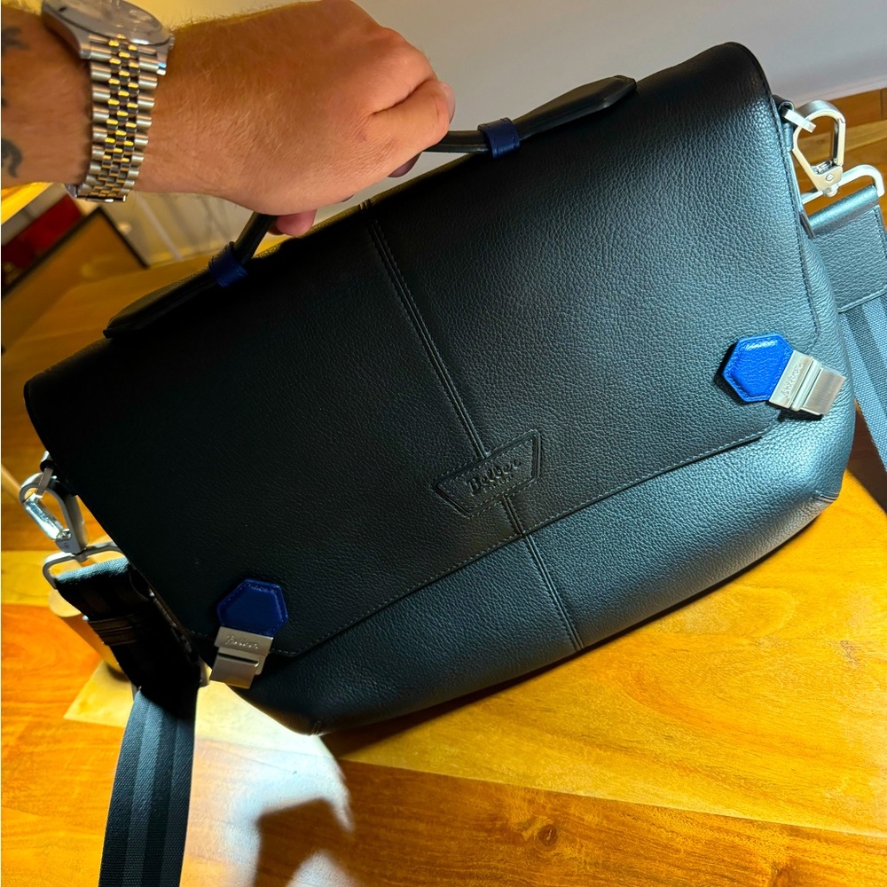 Belber Leather Messenger Bag/ Laptop computer bag